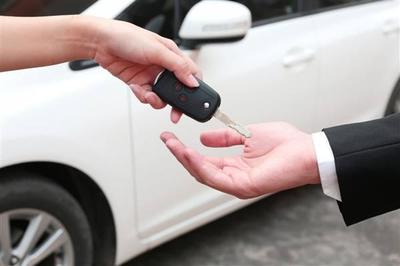 汽車(chē)越來(lái)越便宜,買(mǎi)車(chē)的人卻越來(lái)越少,原因真的很現(xiàn)實(shí)!
